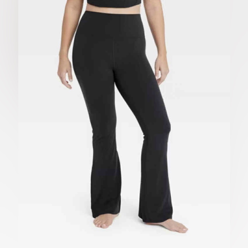 All In Motion Black Everyday Soft High-Rise Flare Leggings